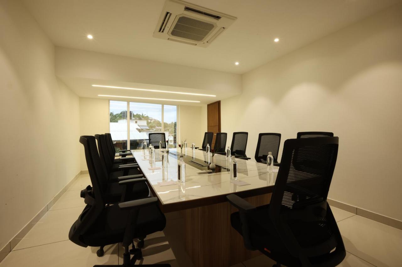 Royal Plaza Suites By Rak Rooms, Mangaluru Экстерьер фото