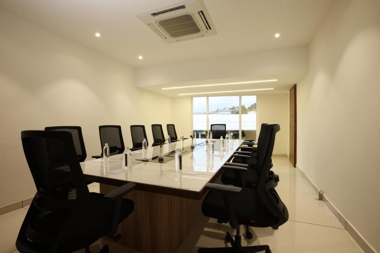 Royal Plaza Suites By Rak Rooms, Mangaluru Экстерьер фото